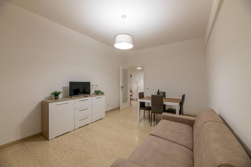 Inside Rome Apartment Exterior photo
